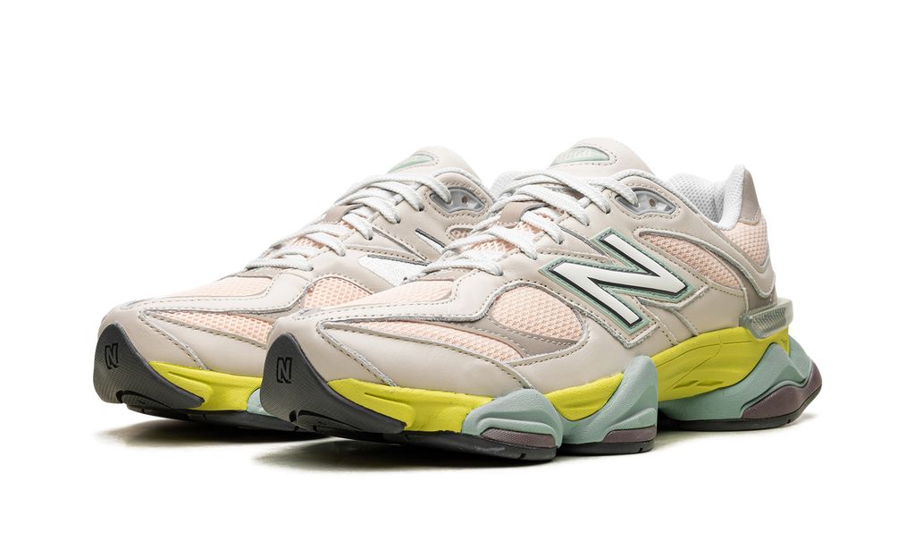 New Balance 9060 Moonbeam Keesef