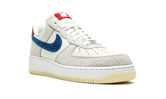 Nike Air Force 1 Low SP Undefeated 5 On It Dunk vs. AF1