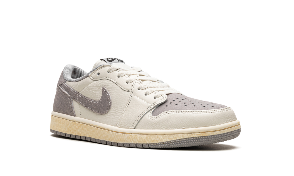 Jordan 1 Low OG Atmosphere Grey