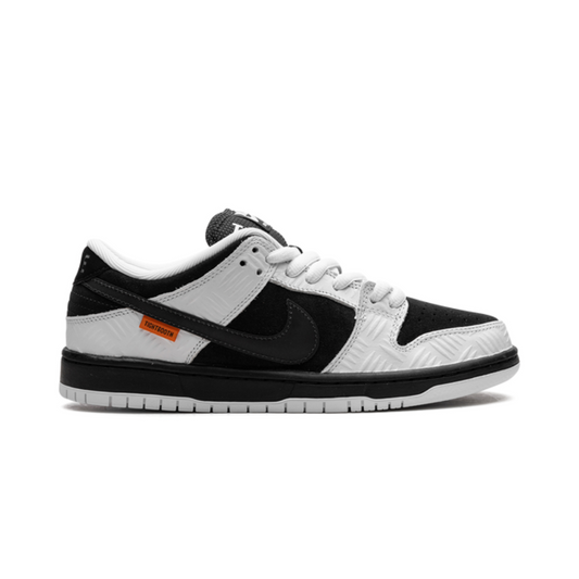 Nike SB Dunk Low TIGHTBOOTH