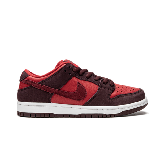 Nike SB Dunk Low Cherry