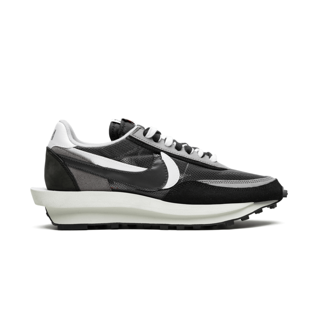 Nike Waffle Sacai Black