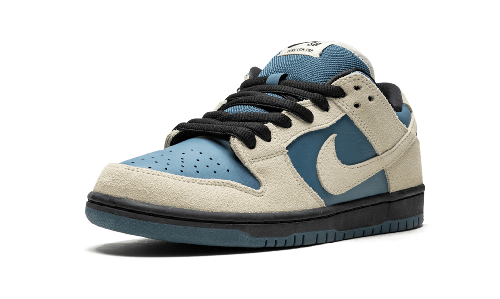 Nike Dunk SB Low Light Cream Thunderstorm