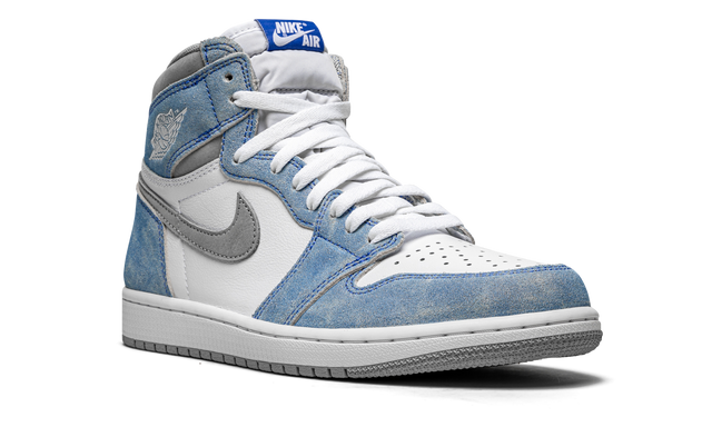 Air Jordan 1 High Hyper Royal