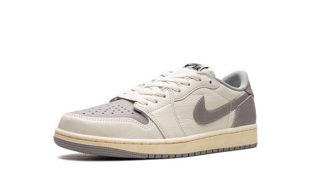 Jordan 1 Low OG Atmosphere Grey