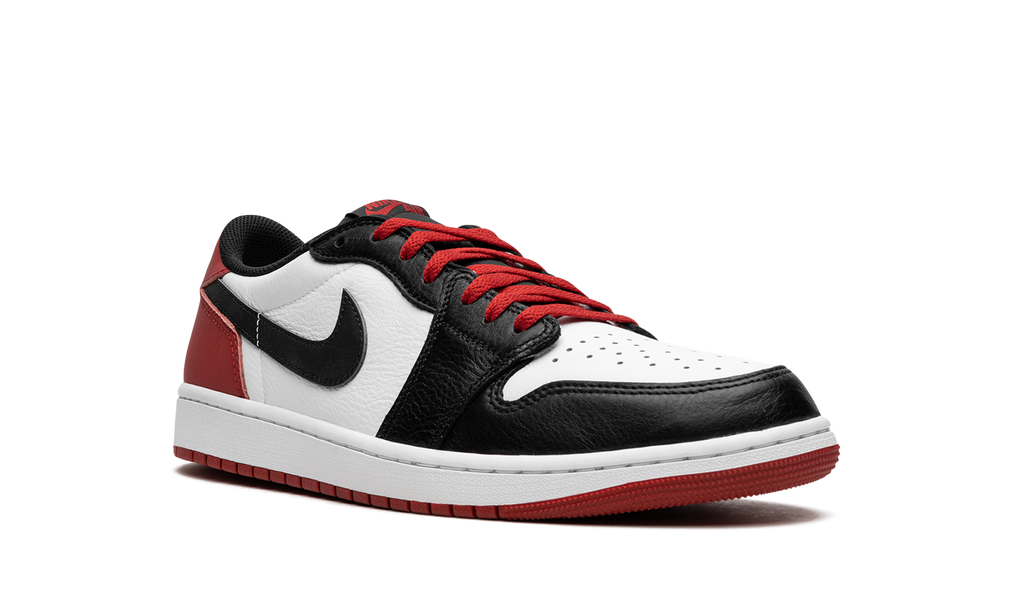 Jordan 1 Retro Low OG Black Toe