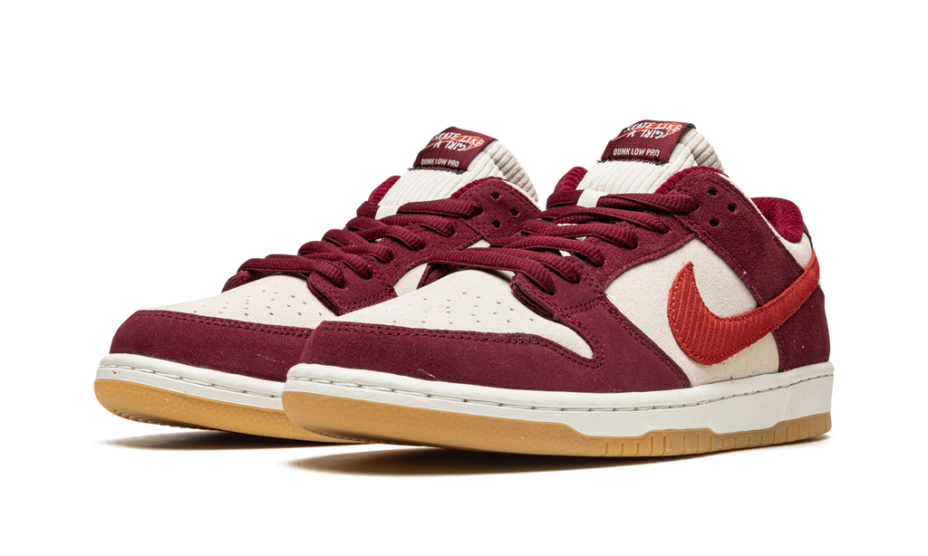 Nike SB Dunk Low Skate Like a Girl