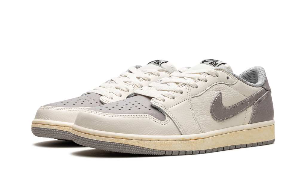 Jordan 1 Low OG Atmosphere Grey