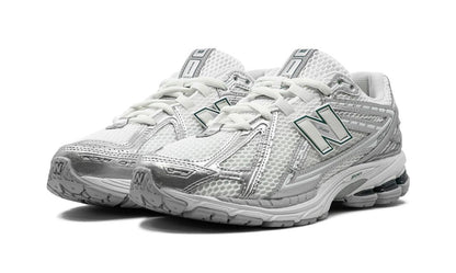 New Balance 1906R "SILVER METALLIC" Keesef 