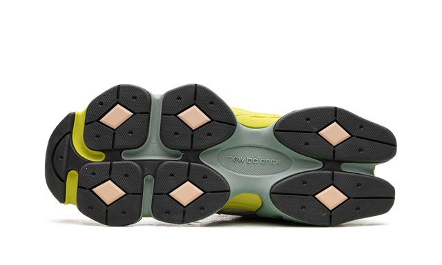 New Balance 9060 Moonbeam Keesef 
