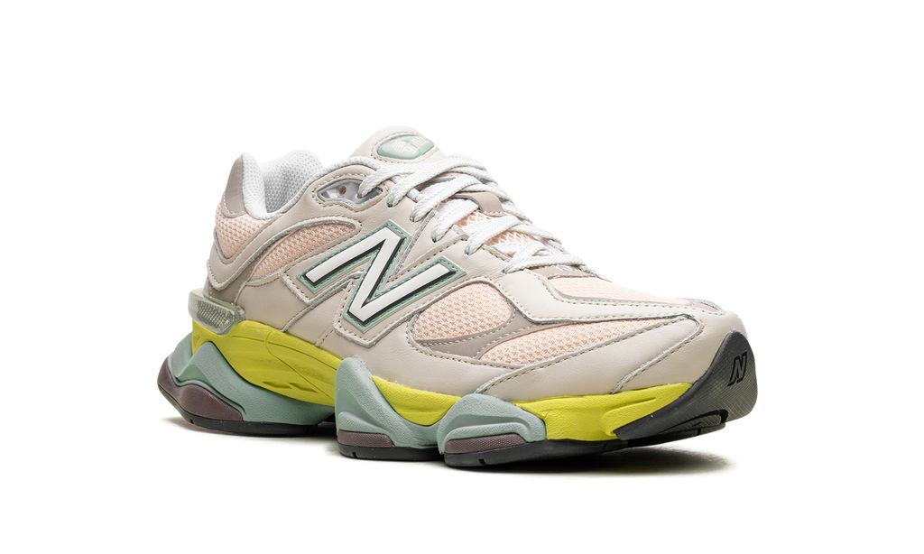 New Balance 9060 Moonbeam Keesef 
