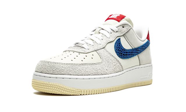 Nike Air Force 1 Low SP Undefeated 5 On It Dunk vs. AF1 Keesef 