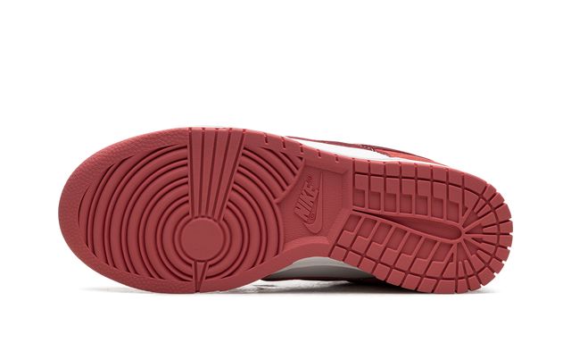 Nike Dunk Low Valentine's Day (2024) Nike Dunk Low Valentine's Day (2024) Keesef 
